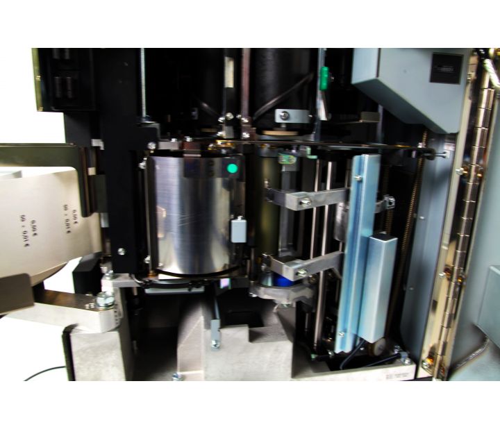 Laurel LAC-17 New Coin Wrapping Machine Close Up Internal Laurel LAC-17 New Coin Wrapping Machine Close Up Internal